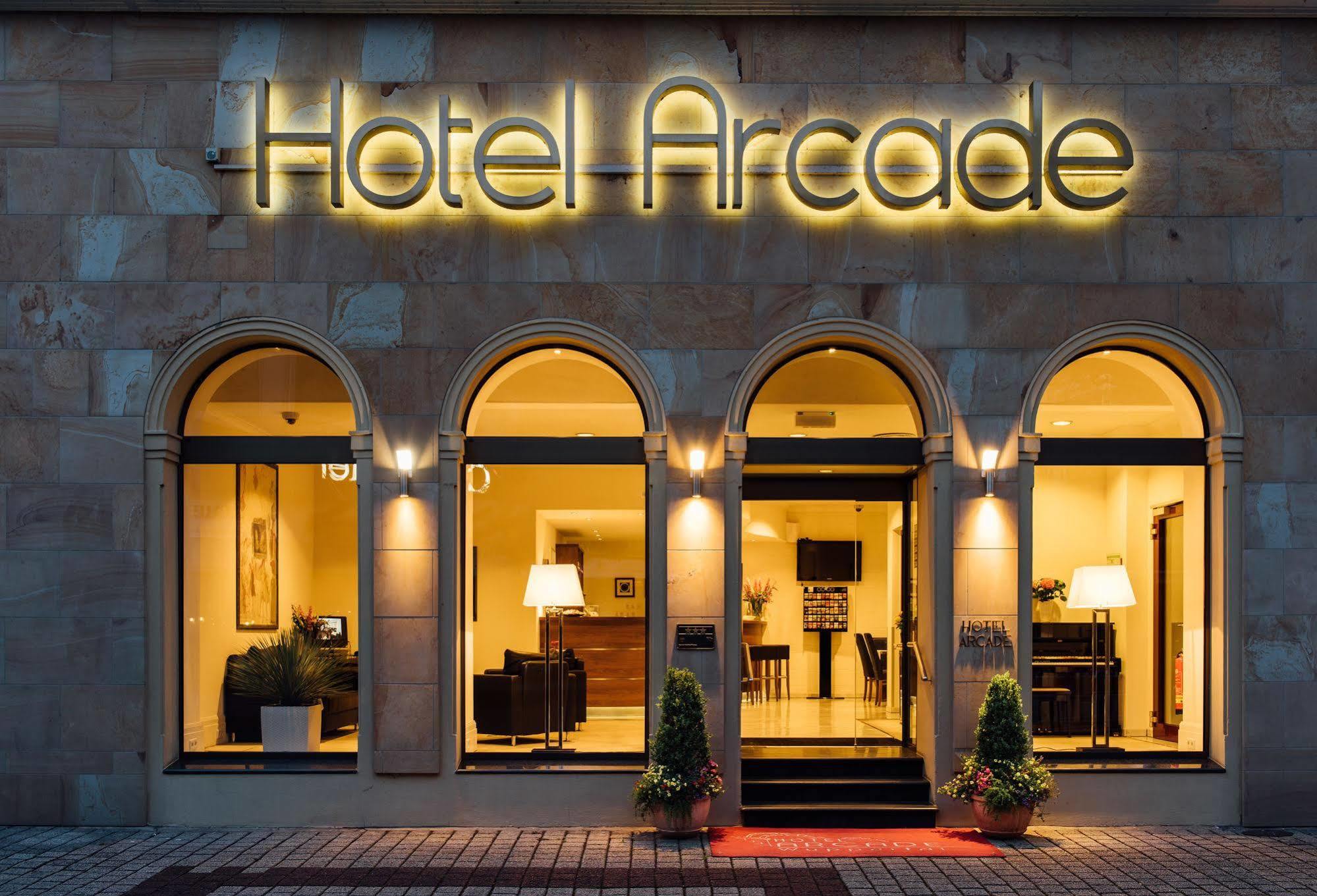 וופרטל Arcade Hotel מראה חיצוני תמונה