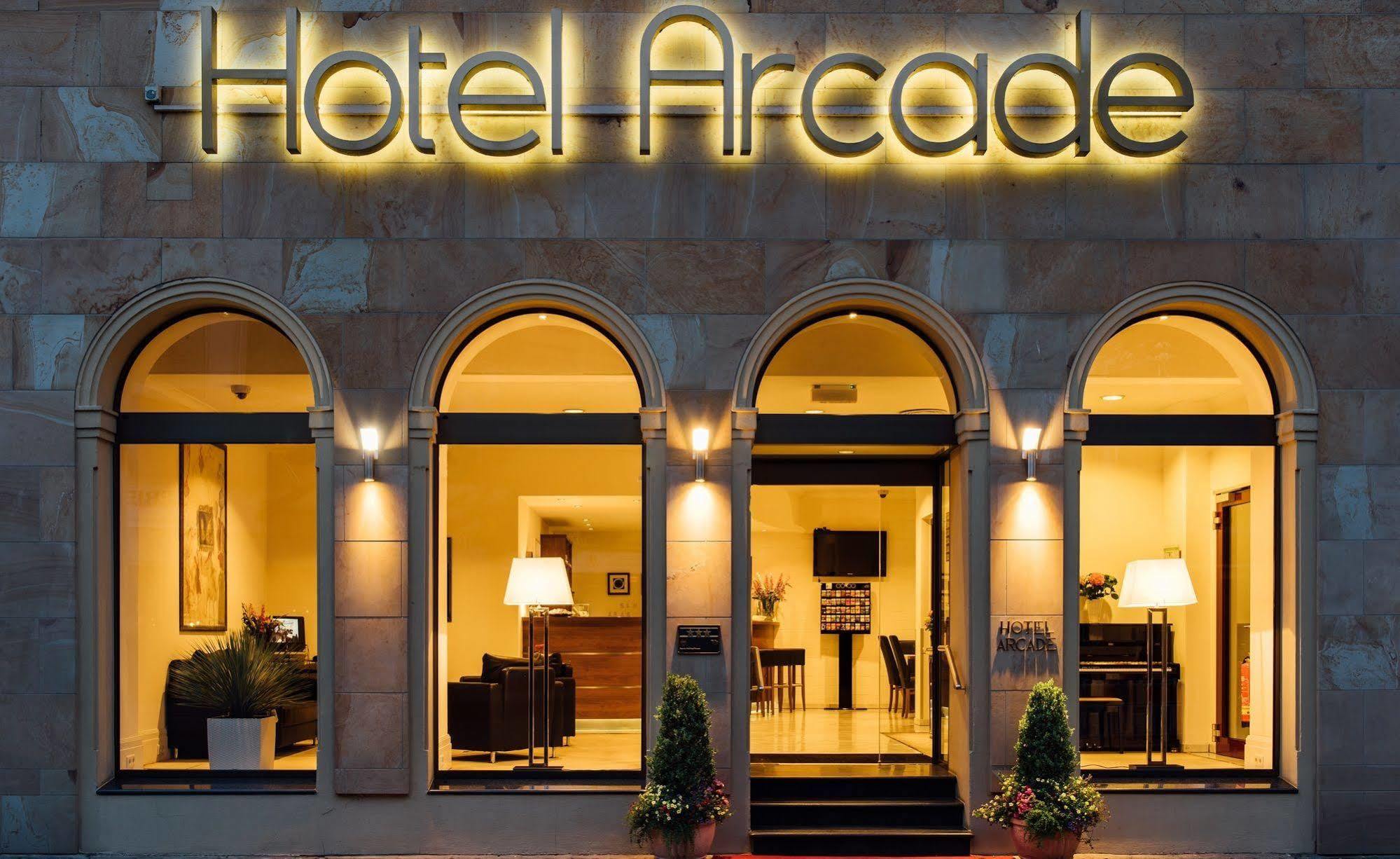 וופרטל Arcade Hotel מראה חיצוני תמונה